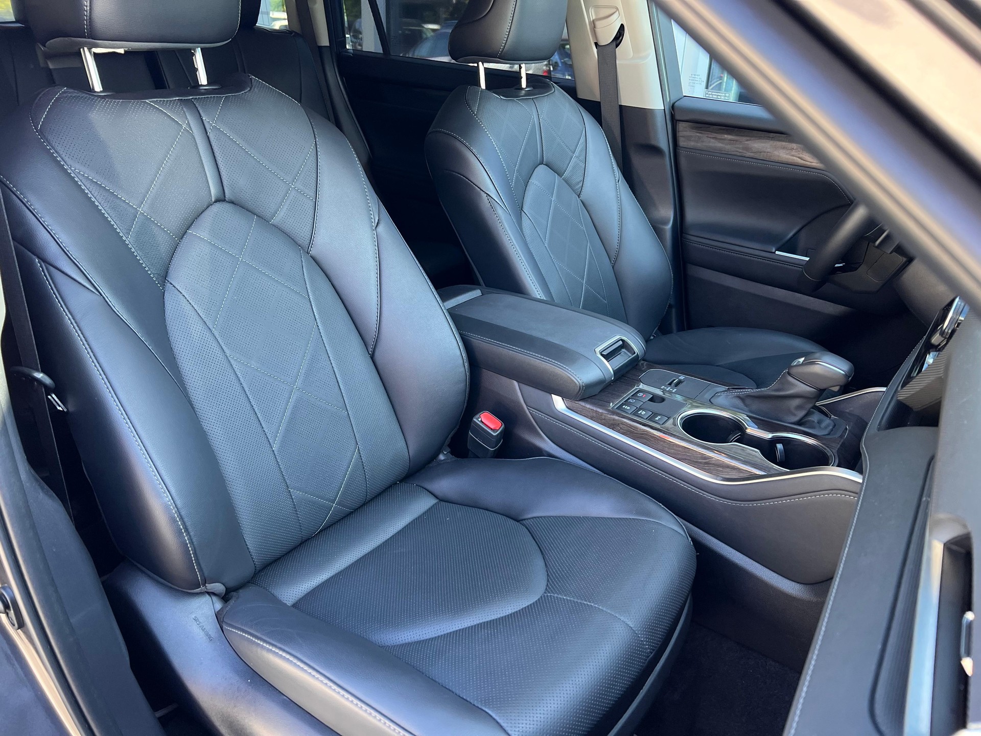 TOYOTA Highlander 2.5 HSD Premium-image-14