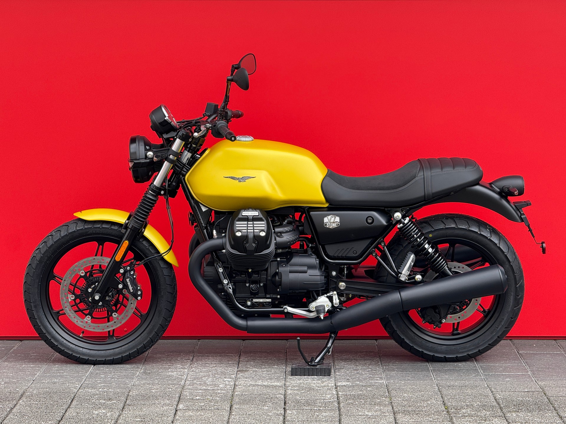 MOTO GUZZI V7 IV 850 Stone (35kW)-image-10