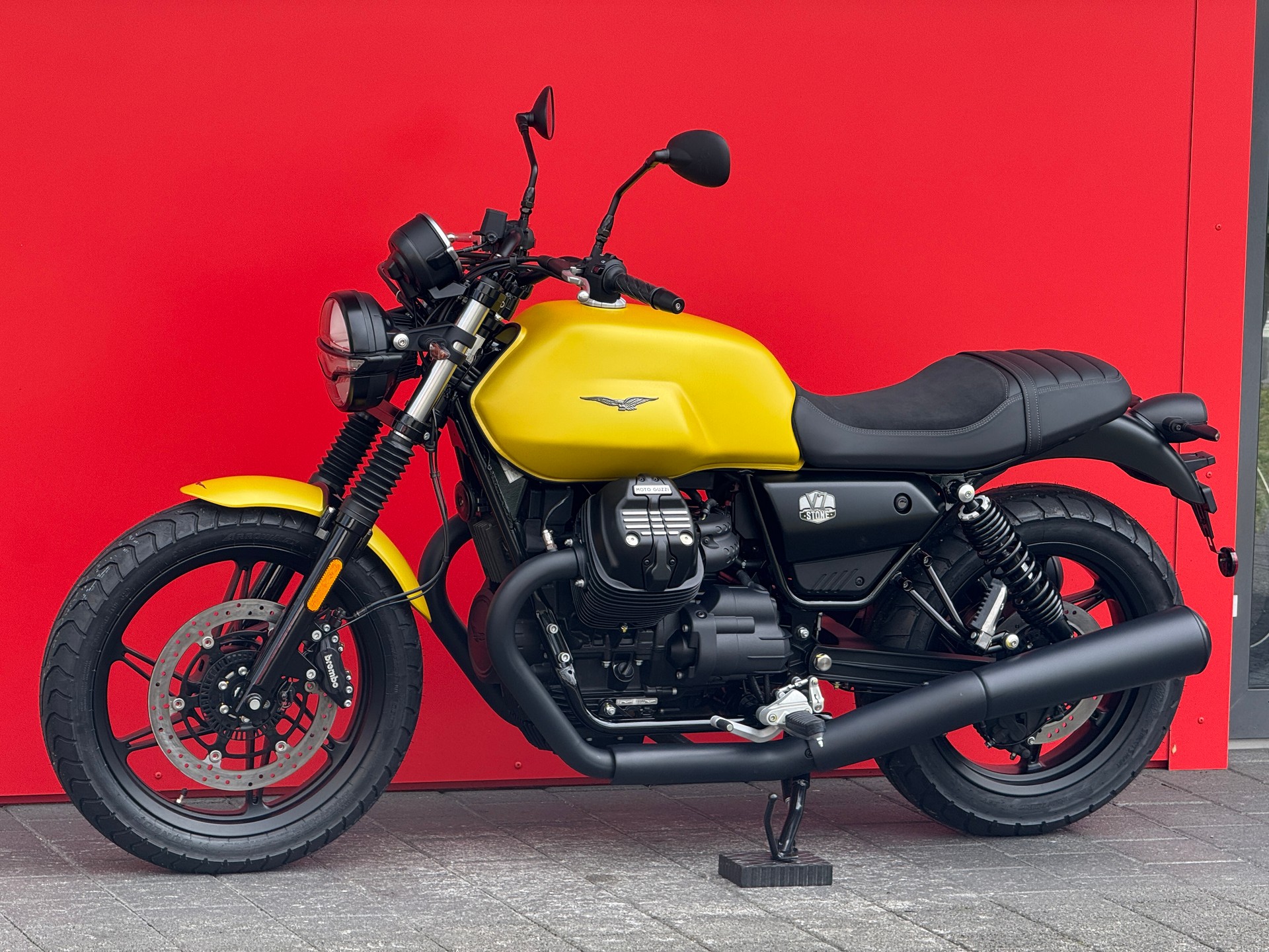MOTO GUZZI V7 IV 850 Stone (35kW)-image-13