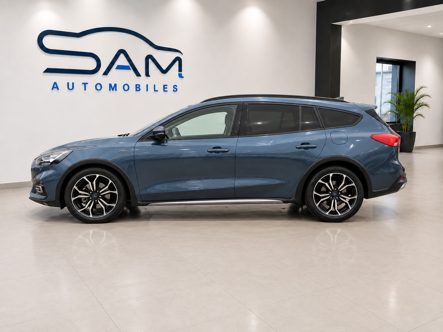 FORD Focus 1.5 TDCi Business Automatic-image-6