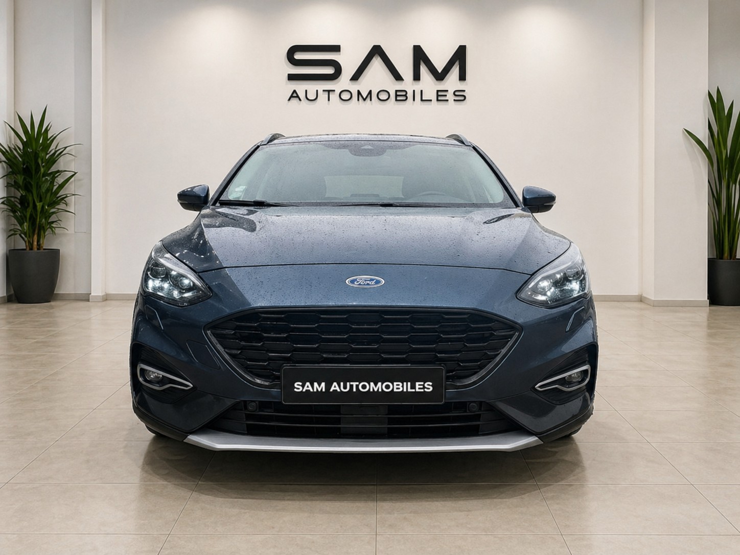 FORD Focus 1.5 TDCi Business Automatic-image-1