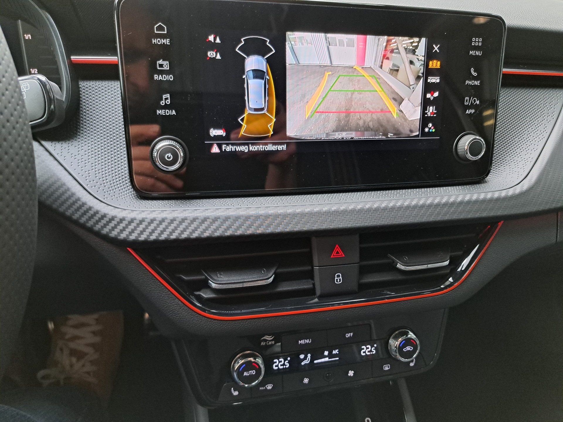 SKODA Kamiq 1.5 TSI Monte Carlo DSG-image-12