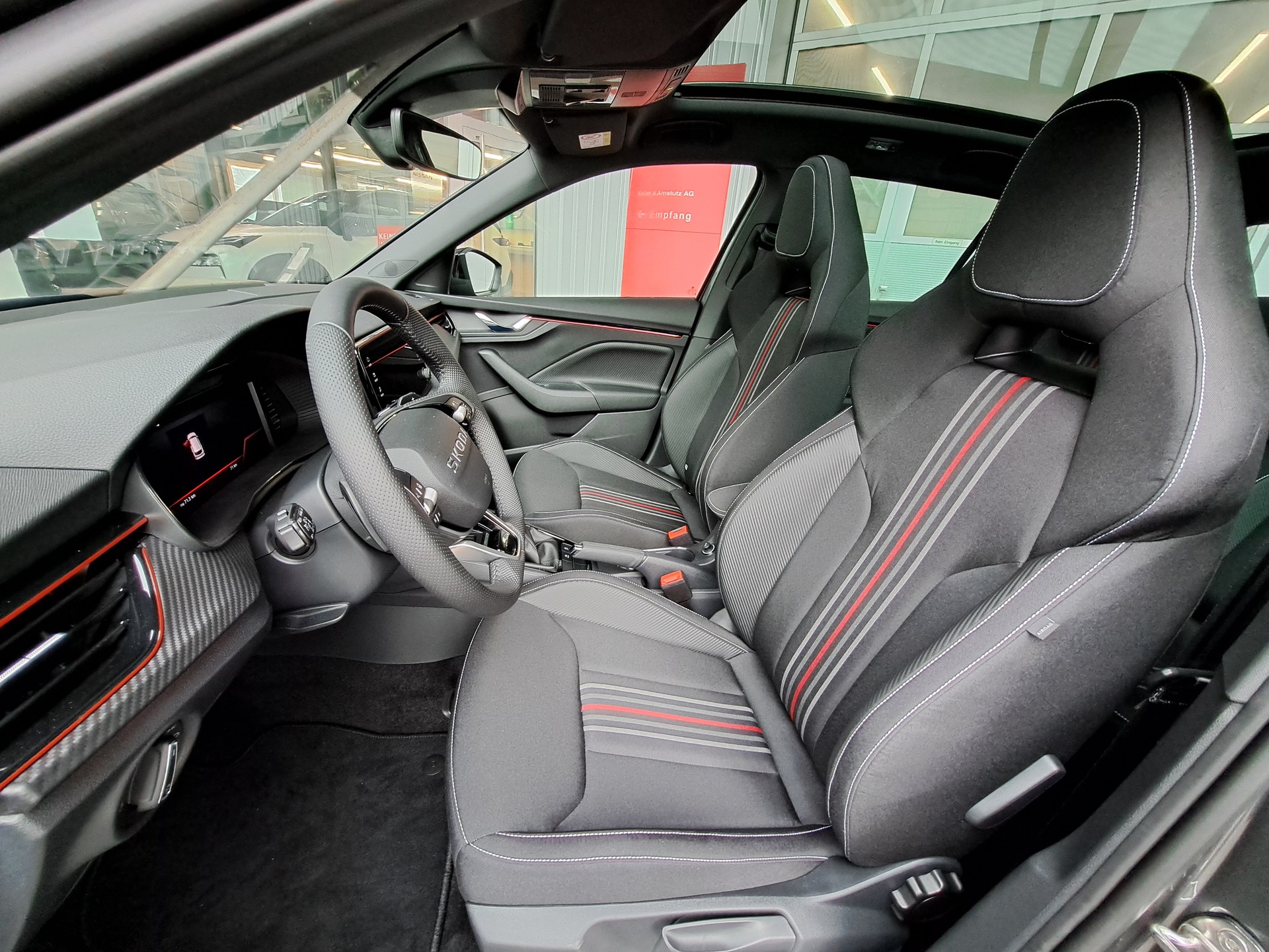 SKODA Kamiq 1.5 TSI Monte Carlo DSG-image-10