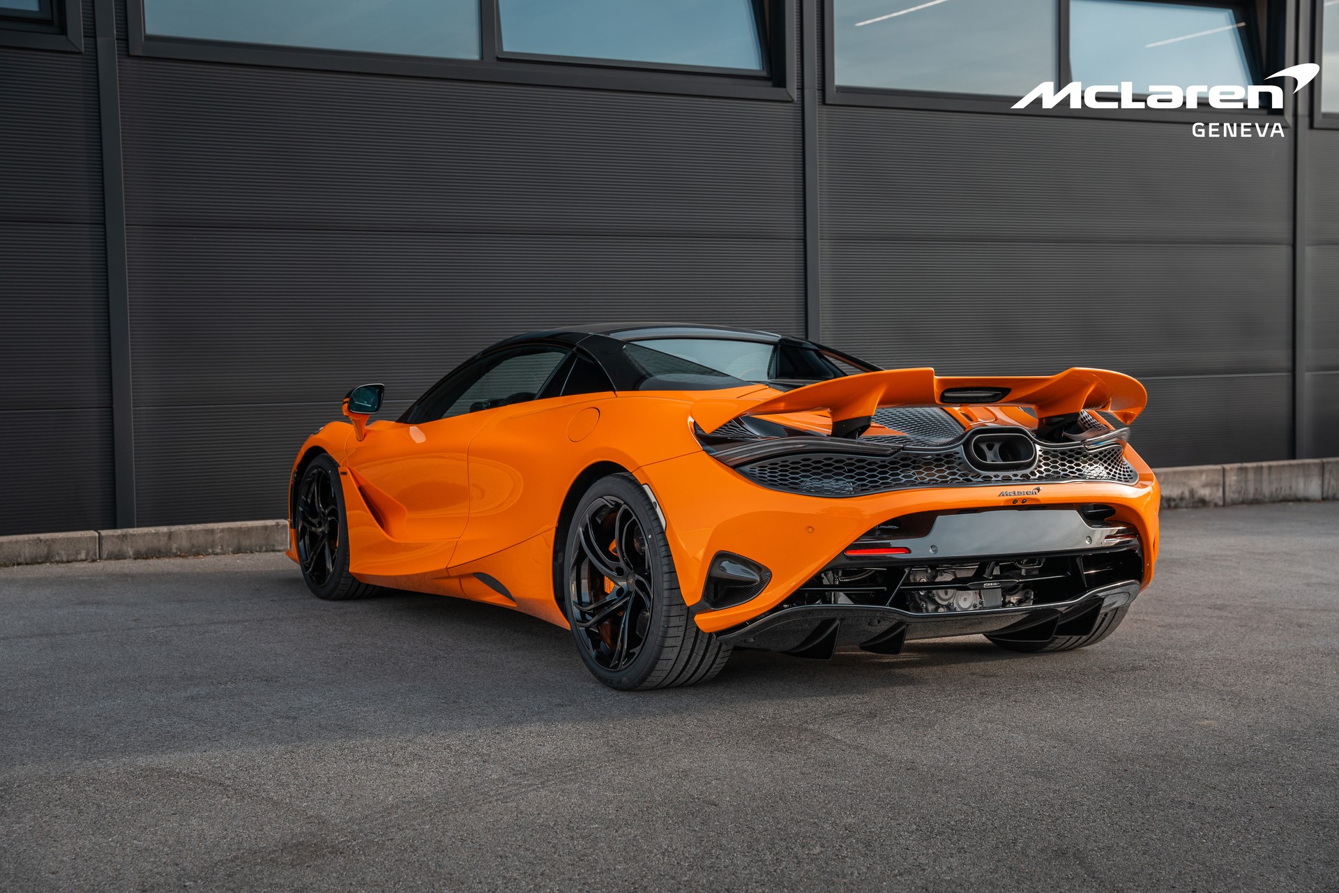 McLAREN 750S Spider-image-14