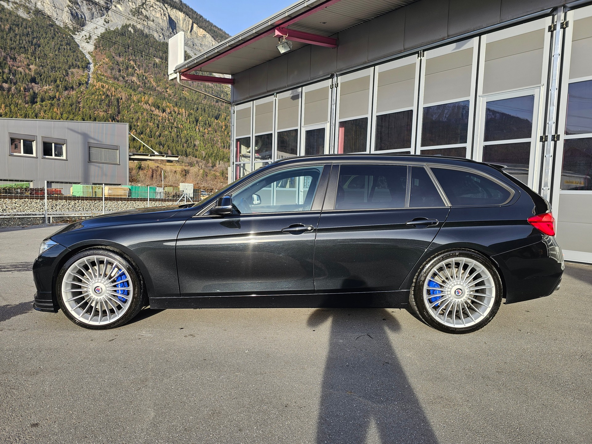 BMW-ALPINA D3 BiTurbo Touring 3.0d xDrive Switch-Tronic-image-1