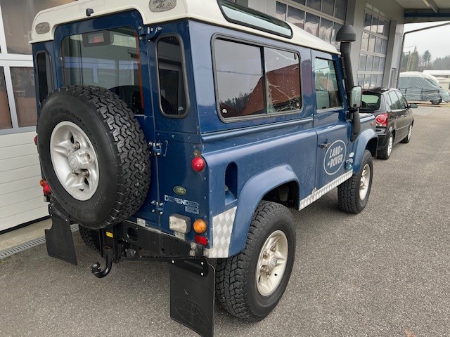 LAND ROVER Defender 90 SW 2.5 Td5-showroom-element-3