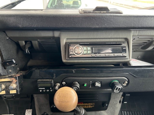 LAND ROVER Defender 90 SW 2.5 Td5-image-9