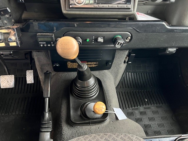 LAND ROVER Defender 90 SW 2.5 Td5-image-10