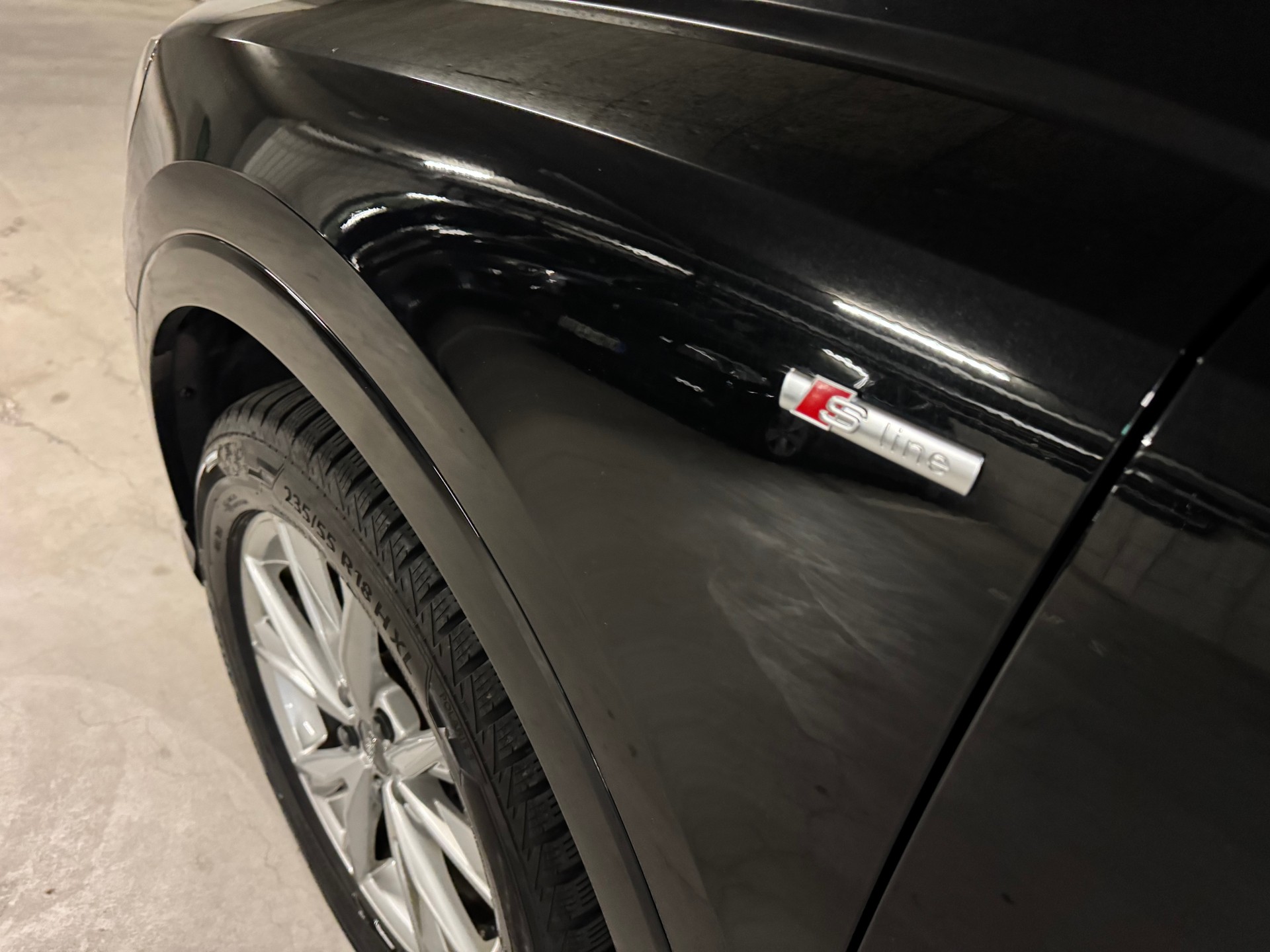 AUDI Q3 35 TDI S line quattro-image-18