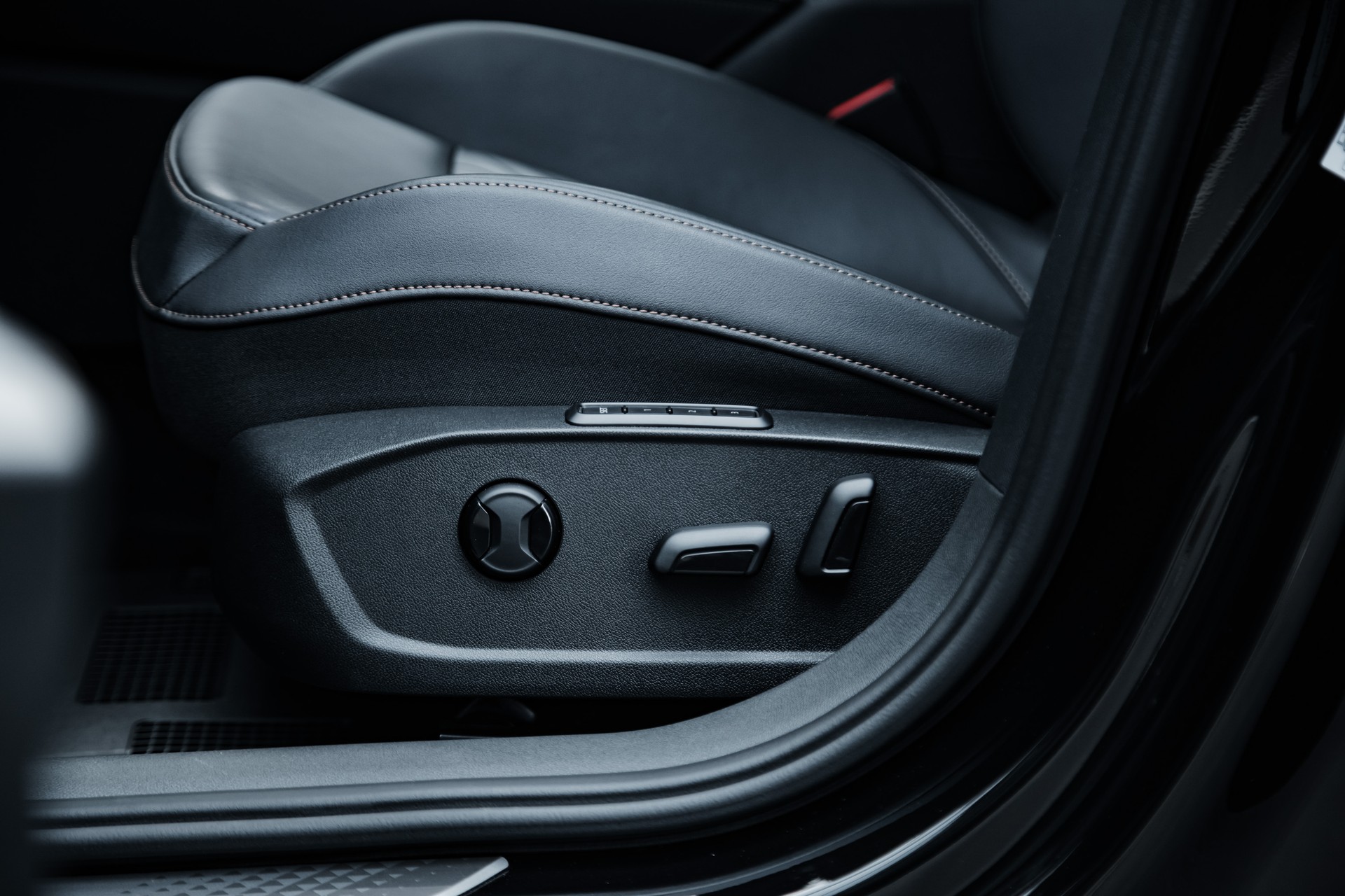 CUPRA Formentor JE Widebody 2.0TSI VZ 4Drive DSG-image-24