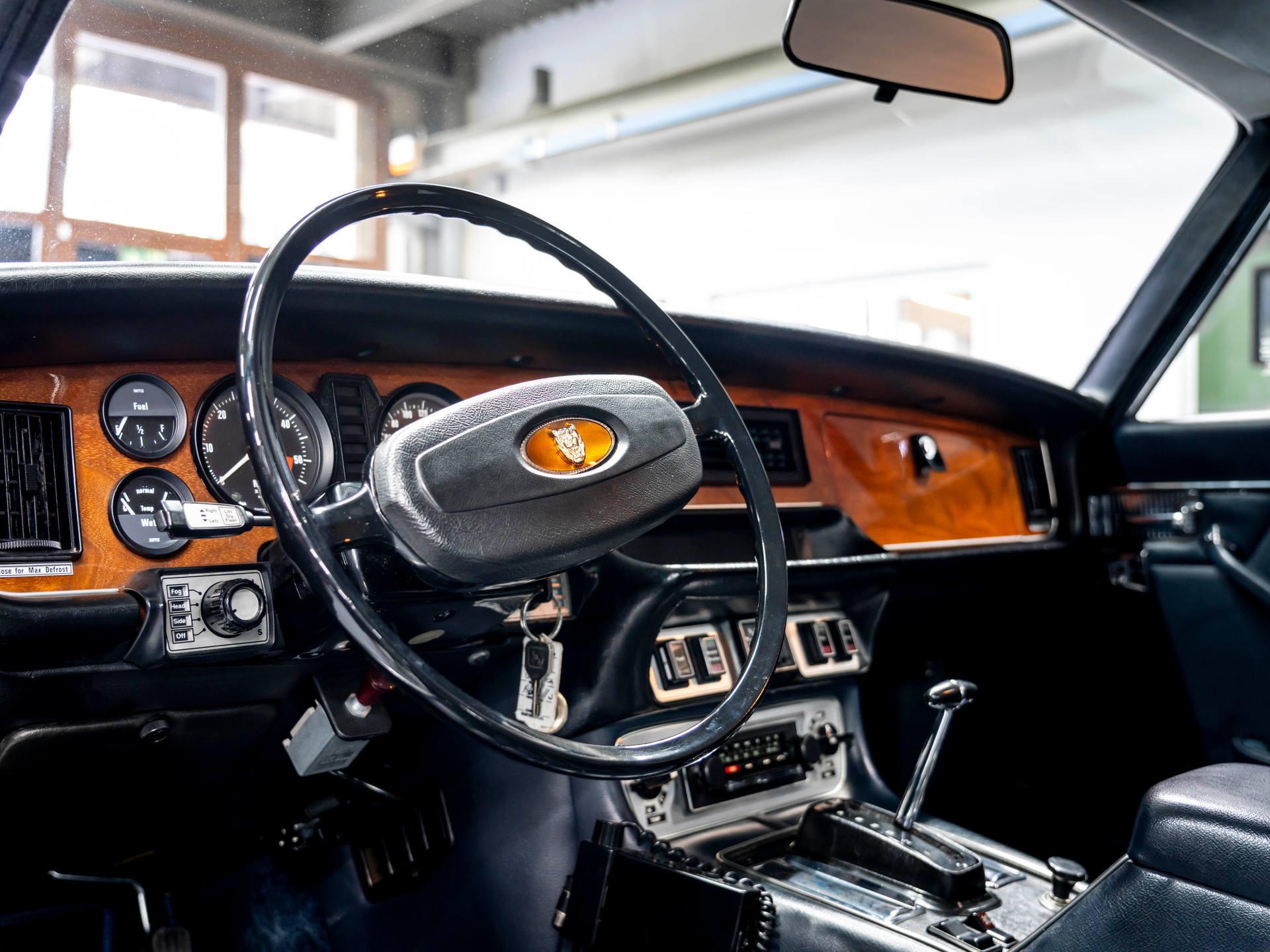 JAGUAR XJ 6 LONG WHEEL BASE-image-10