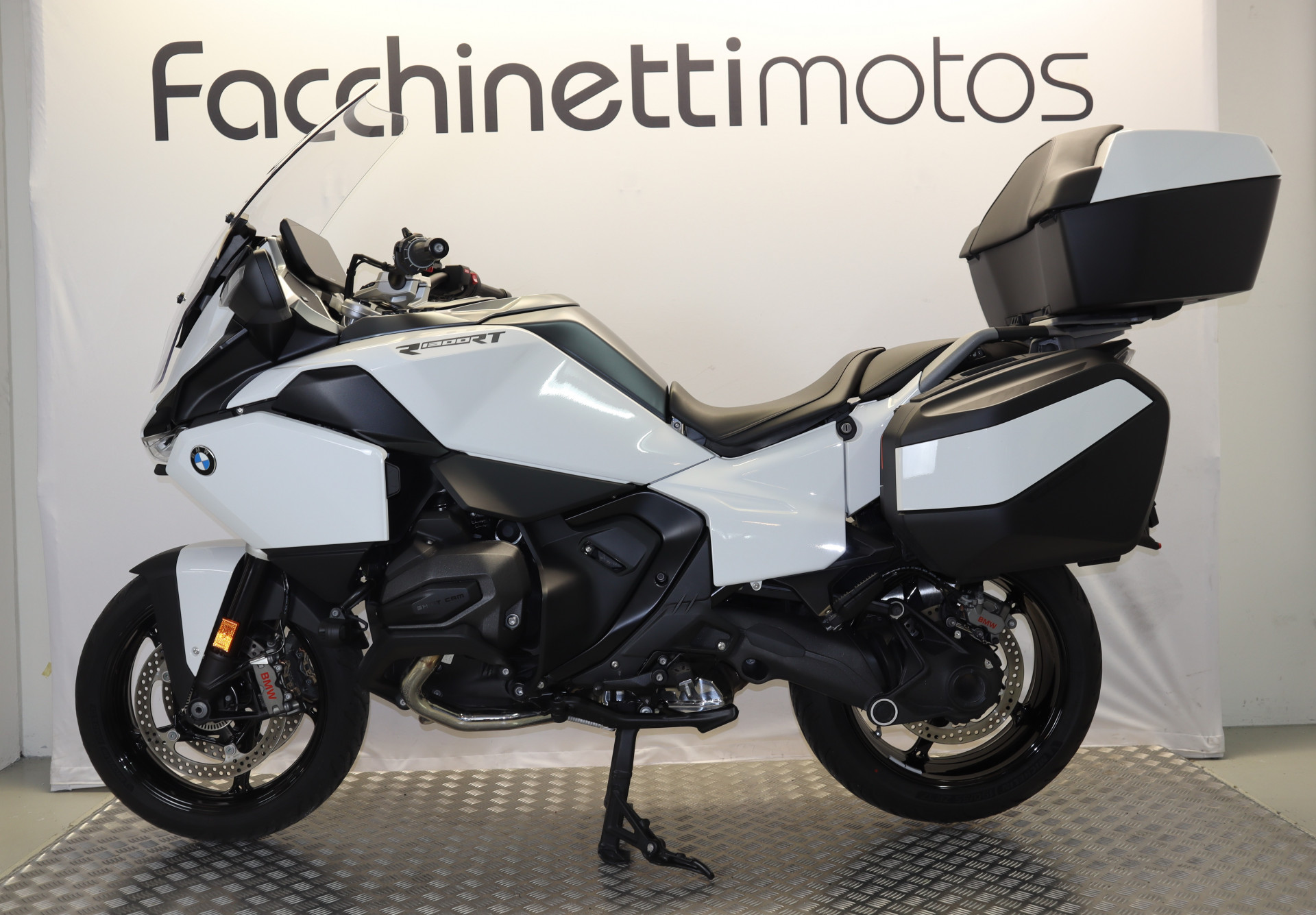 BMW R 1300 RT-image-1