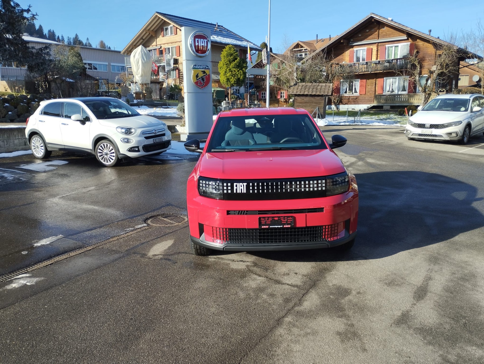 FIAT Grande Panda Elektro Red-showroom-element-1