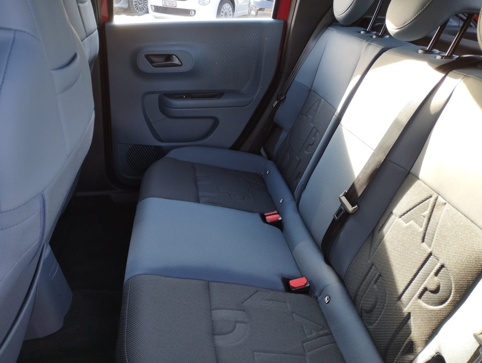 FIAT Grande Panda Elektro Red-image-18