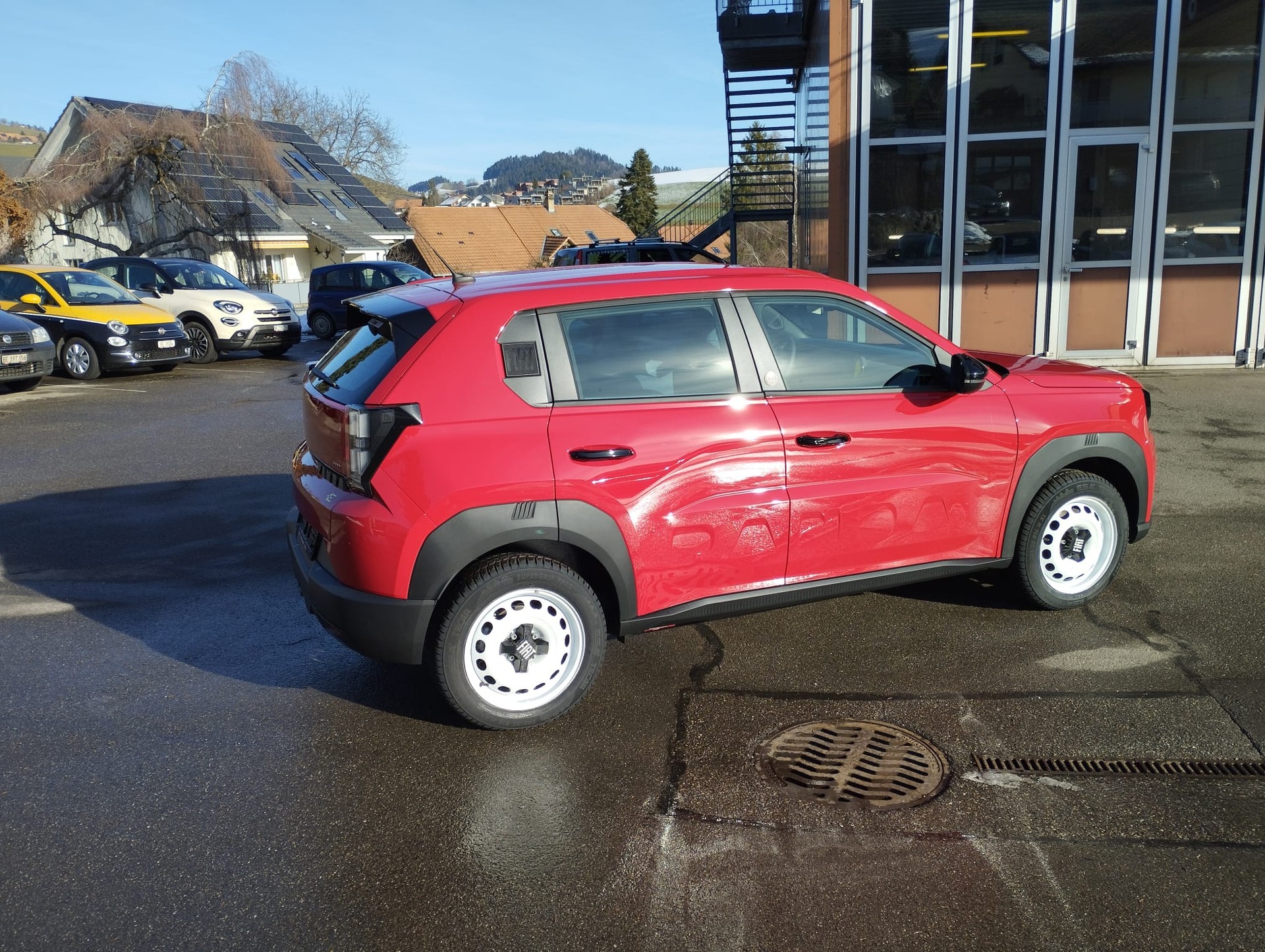 FIAT Grande Panda Elektro Red-image-4