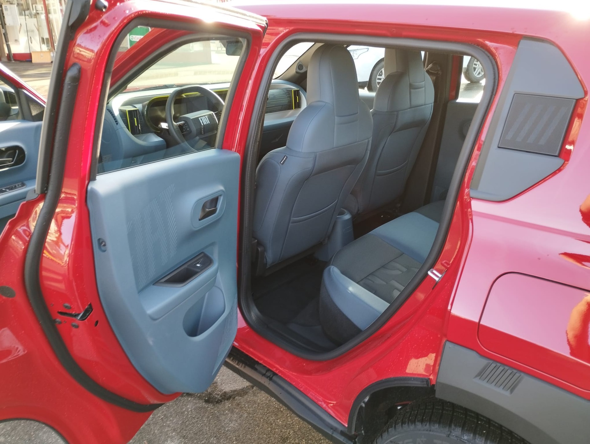 FIAT Grande Panda Elektro Red-image-23