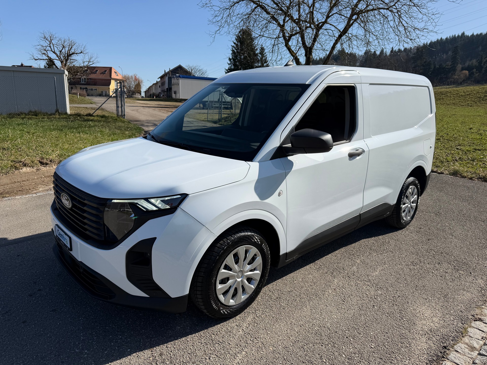 FORD AUTOMAT !! TRANSIT COURIER VAN 1.0 ECOBOOST TREND. KM 4`700 !!