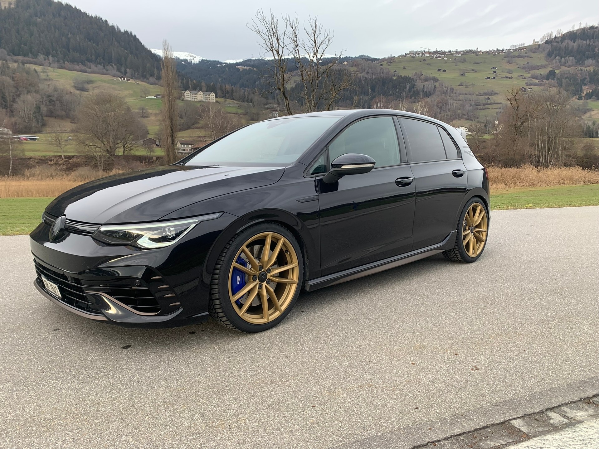 VW Golf VIII 2.0 TSI R DSG 4motion-showroom-element-1