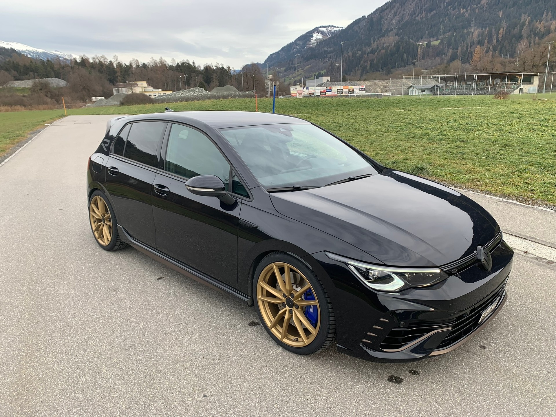 VW Golf VIII 2.0 TSI R DSG 4motion-image-5