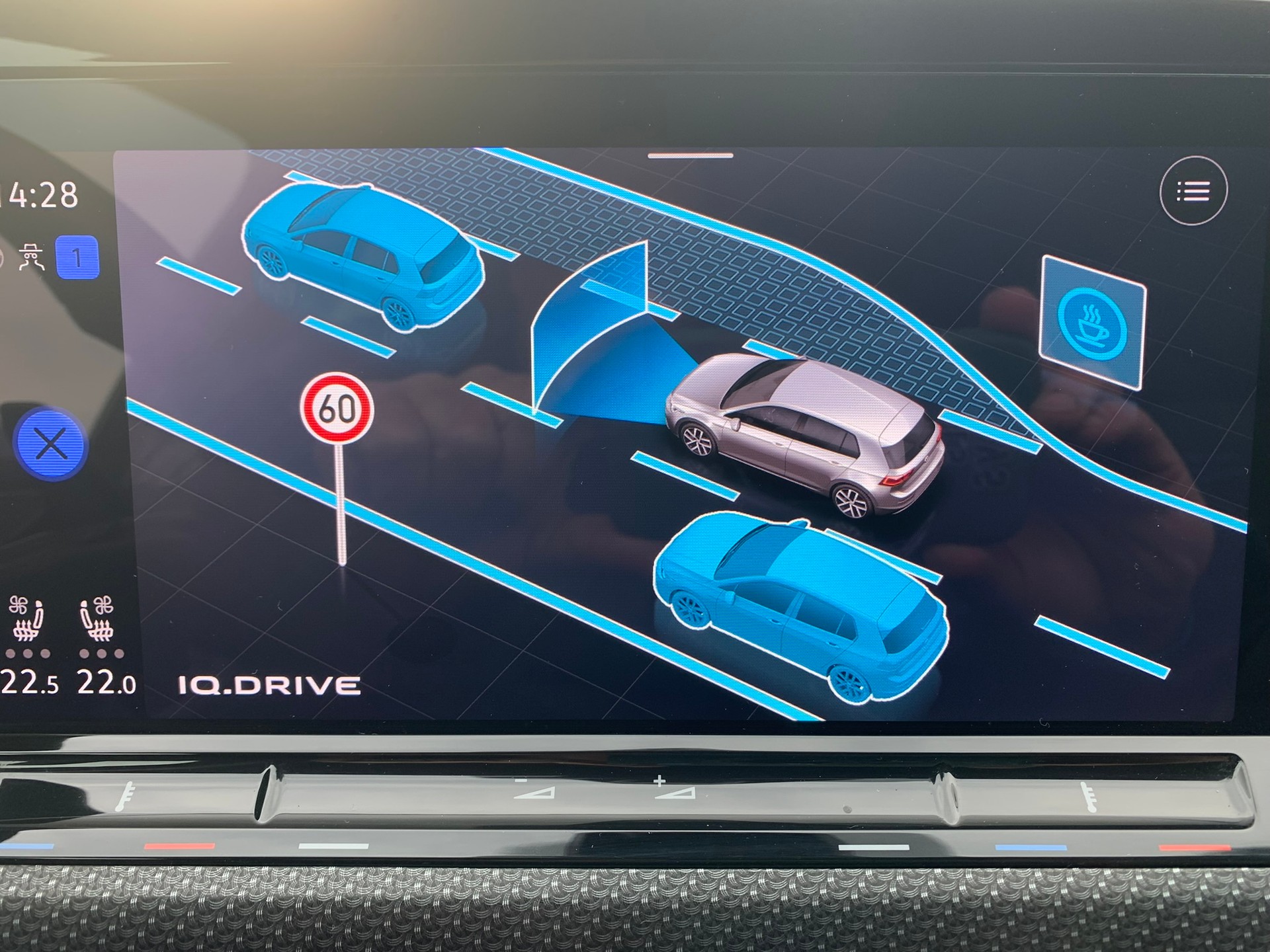 VW Golf VIII 2.0 TSI R DSG 4motion-image-15