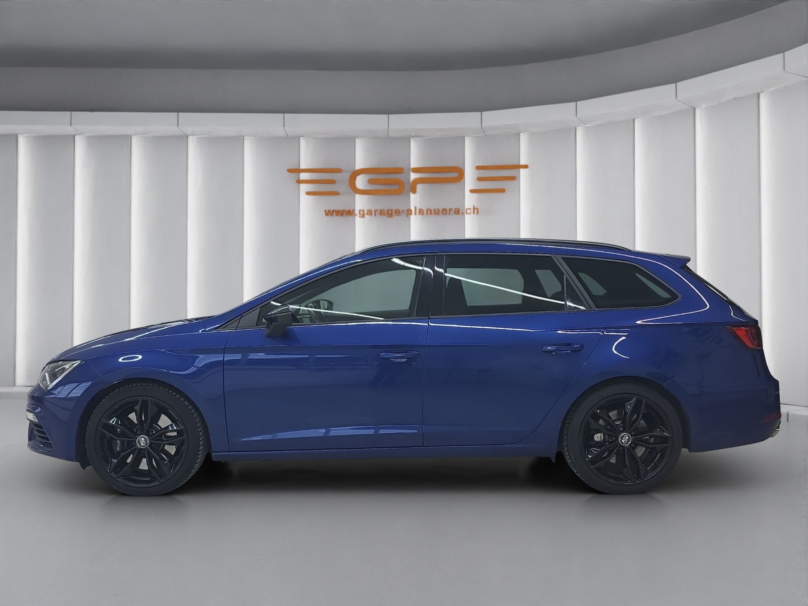 SEAT Leon ST 2.0 TSI 300 Cupra 4Drive DSG-showroom-element-3