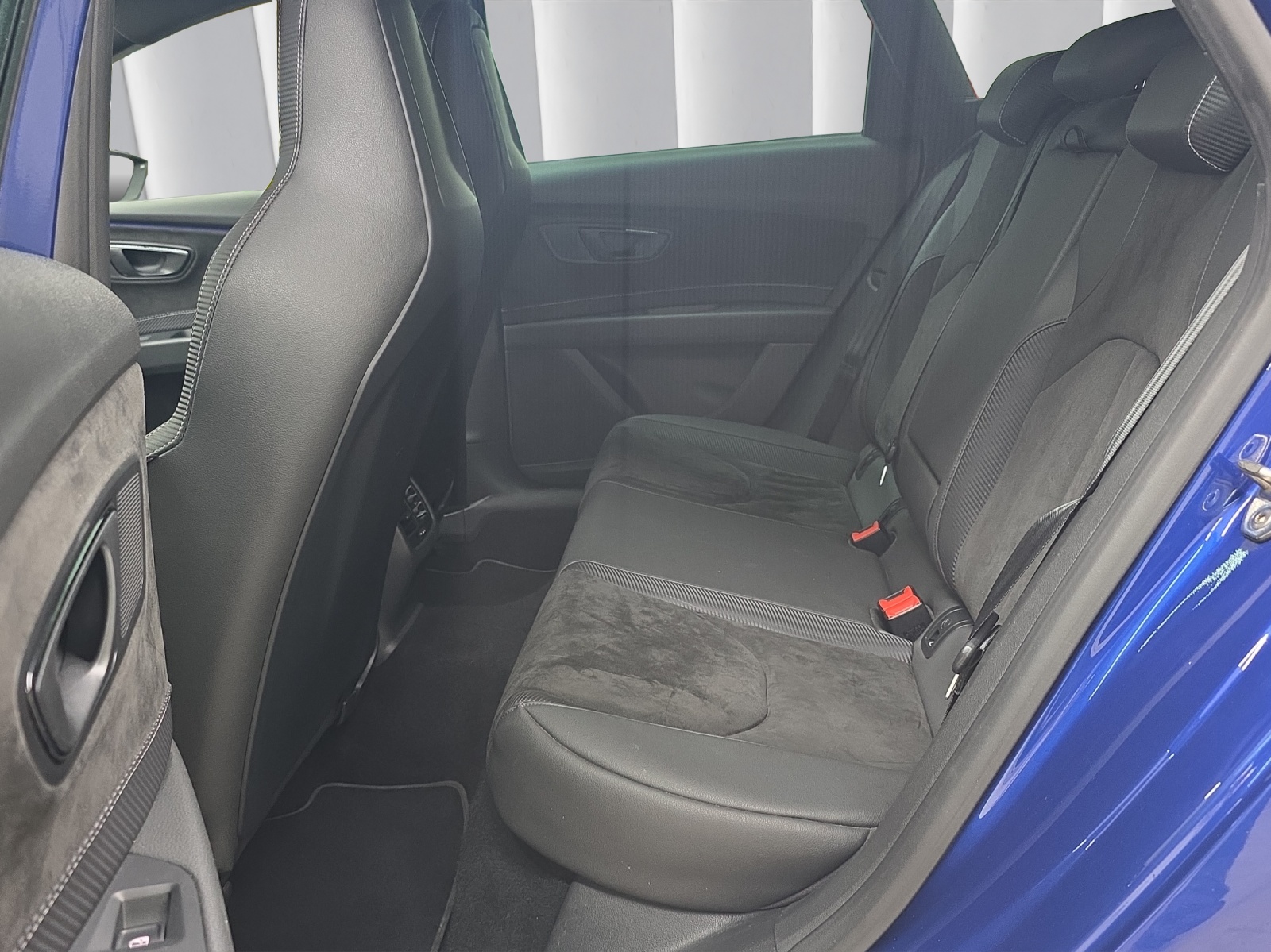 SEAT Leon ST 2.0 TSI 300 Cupra 4Drive DSG-image-12