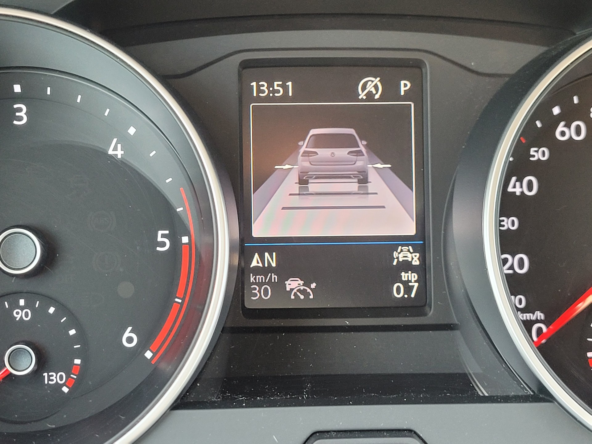 VW Tiguan 2.0 TDI SCR Comfortline 4Motion DSG-image-10