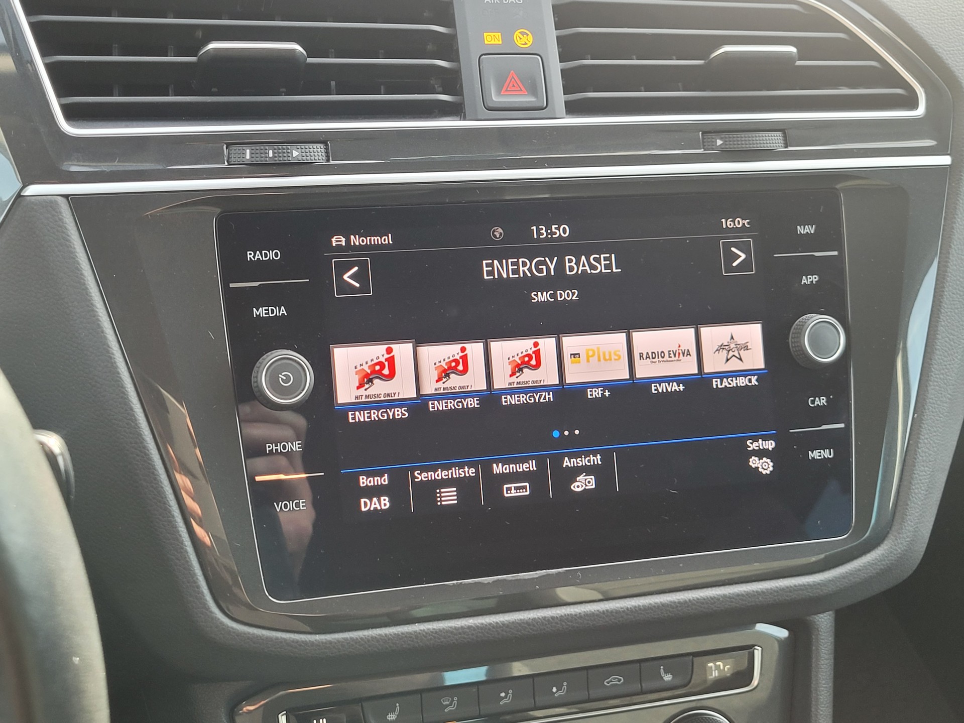 VW Tiguan 2.0 TDI SCR Comfortline 4Motion DSG-image-14