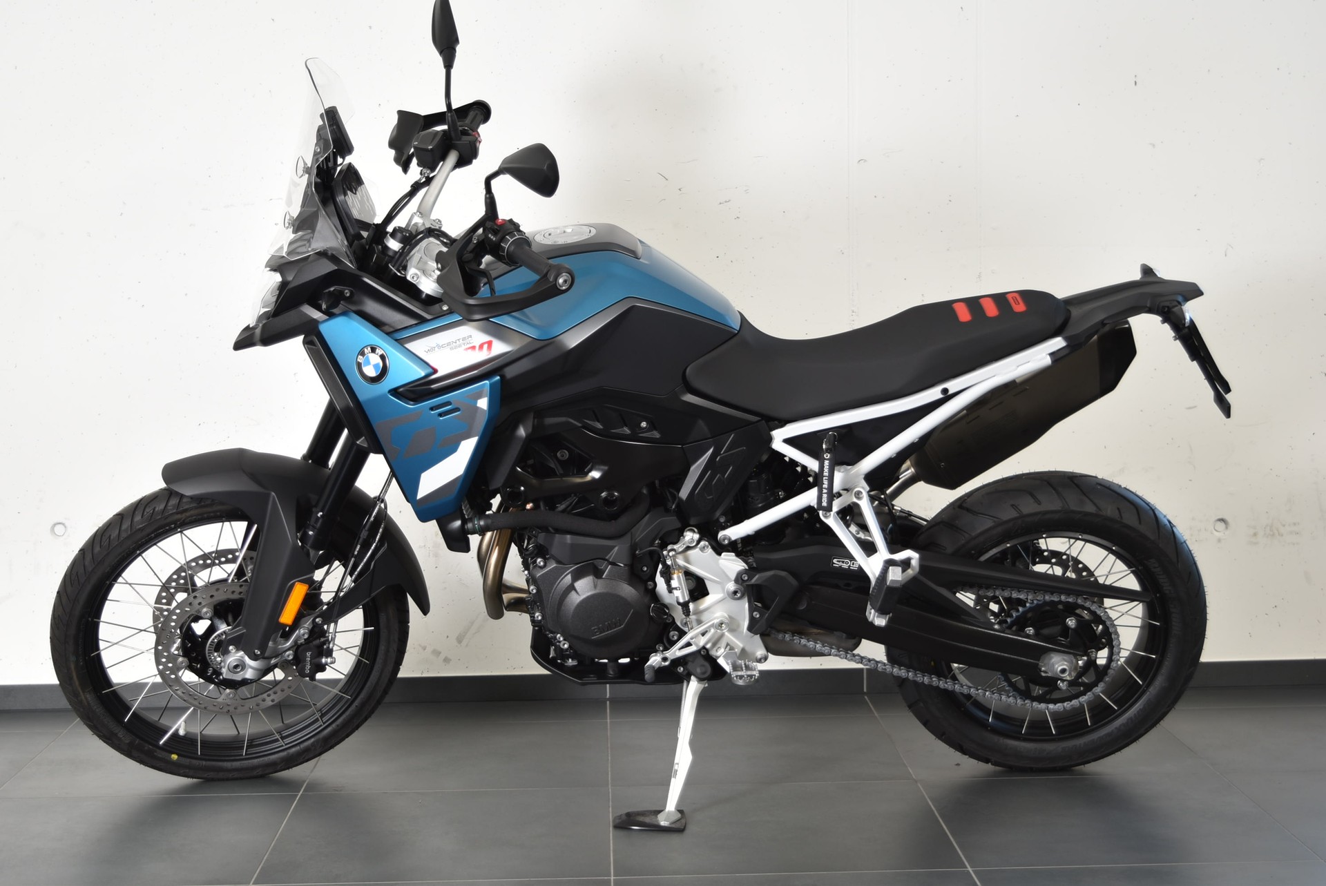 BMW F 900 GS-image-0