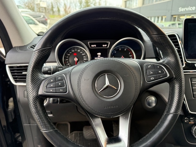 MERCEDES-BENZ GLS 500 V8-image-14