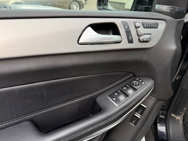 MERCEDES-BENZ GLS 500 V8-image-18