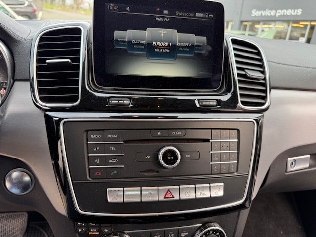 MERCEDES-BENZ GLS 500 V8-image-16