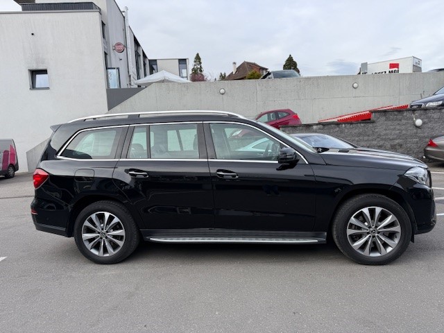 MERCEDES-BENZ GLS 500 V8-showroom-element-2