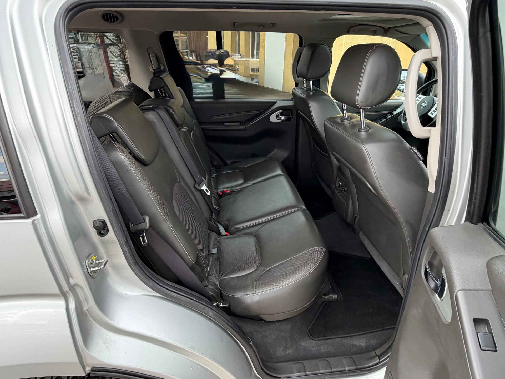NISSAN Pathfinder 3.0 dCi LE Automatic-image-10