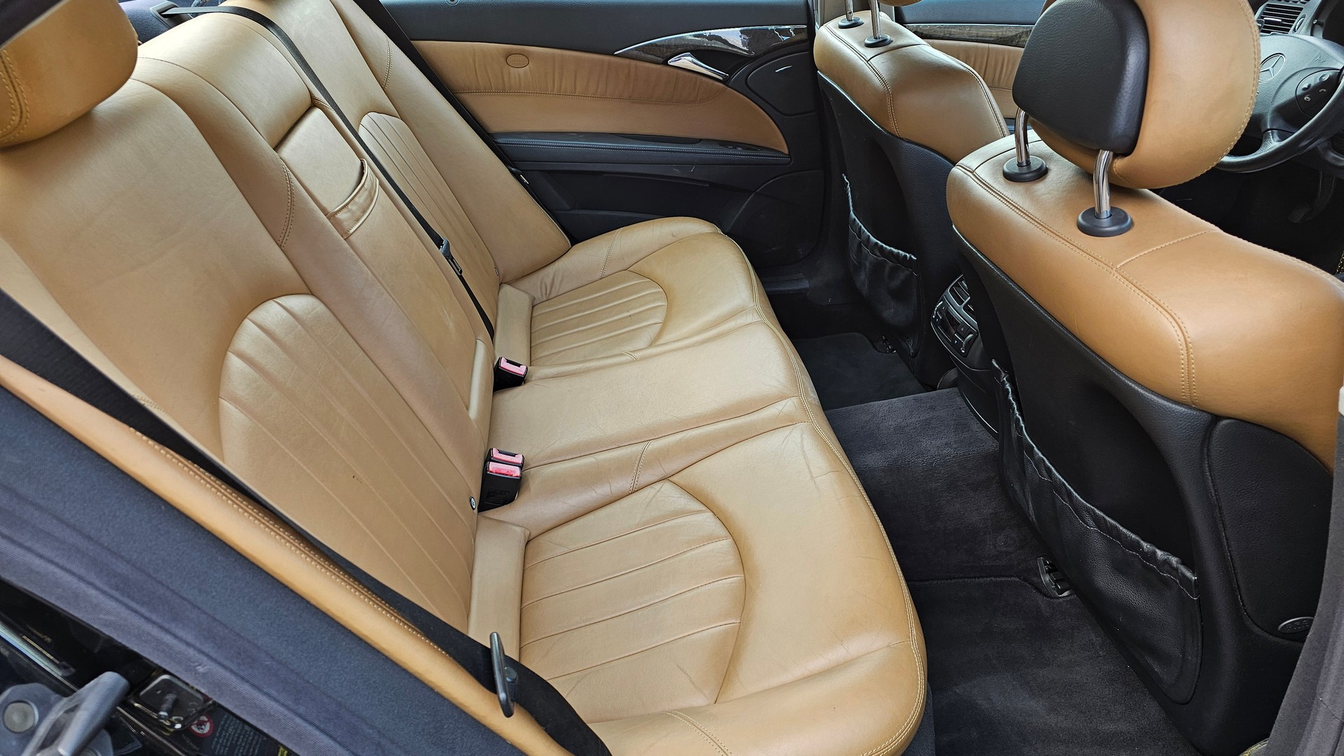 MERCEDES-BENZ E 55 AMG Avantgarde Automatic-image-12