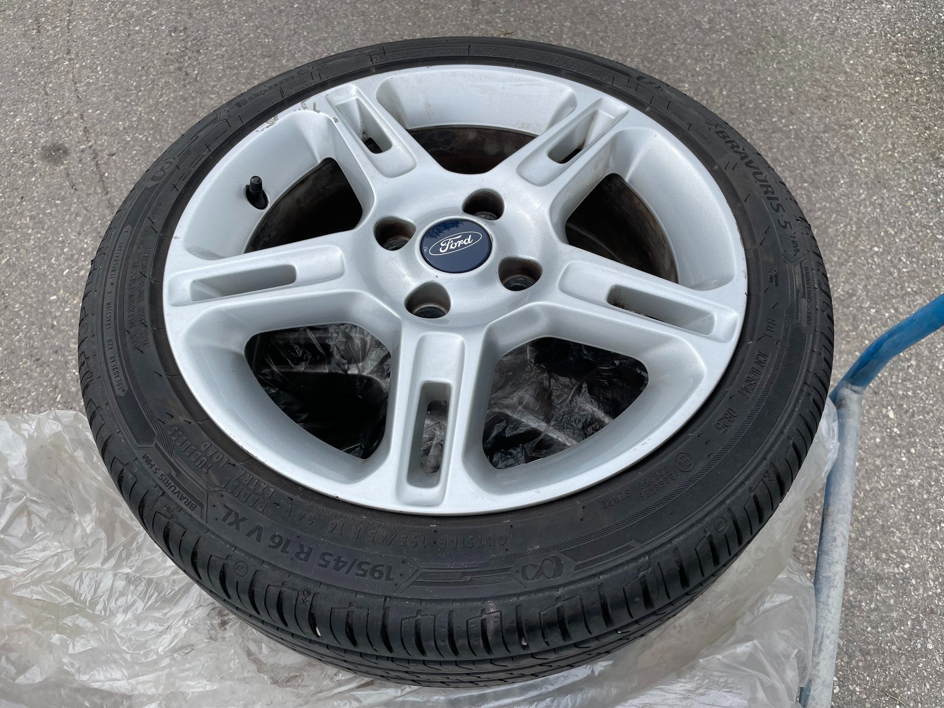 FORD Fiesta 1.6 16V Titanium-image-12