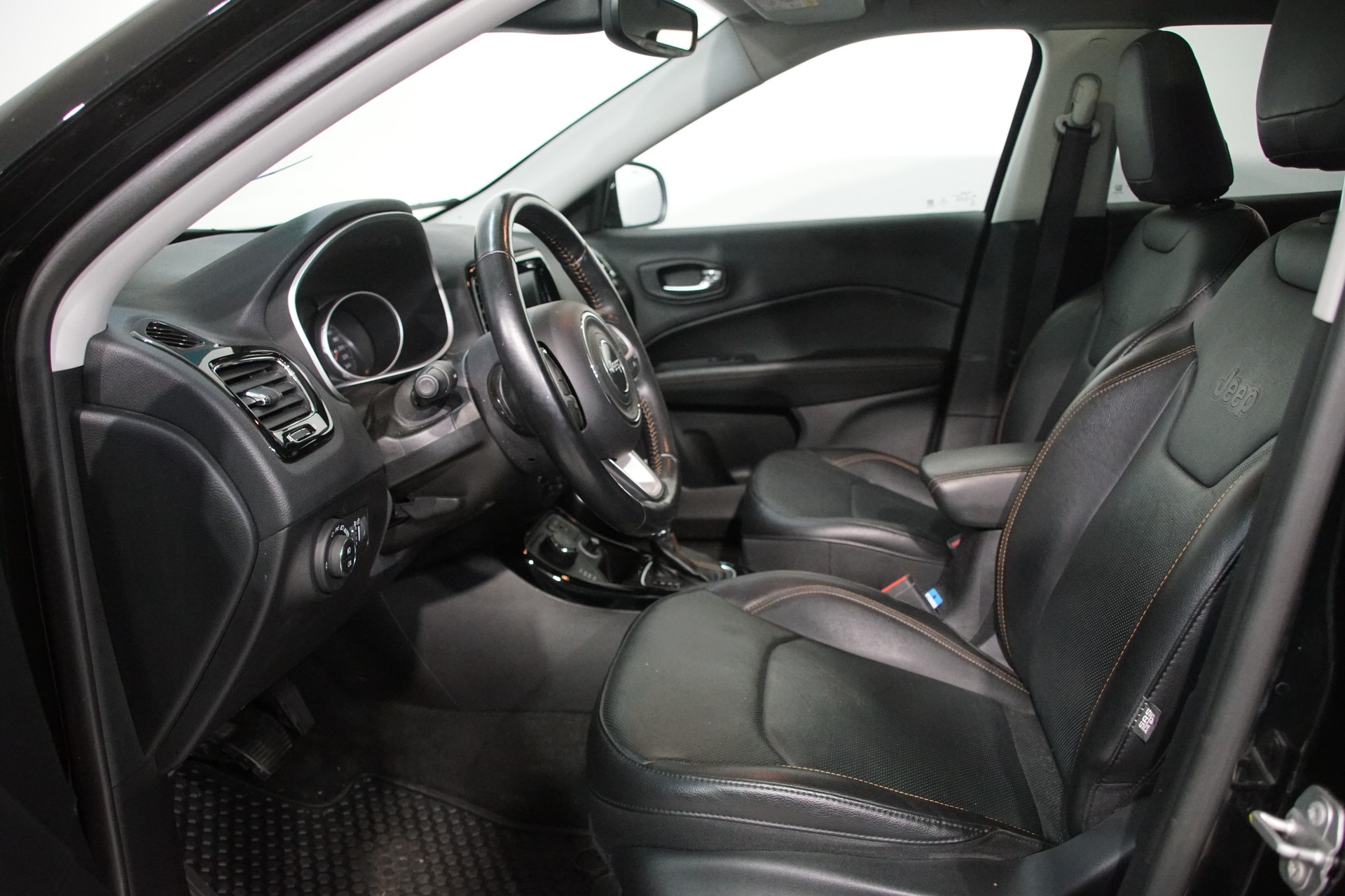 JEEP Compass 1.4 Turbo Limited AWD 9ATX-image-9