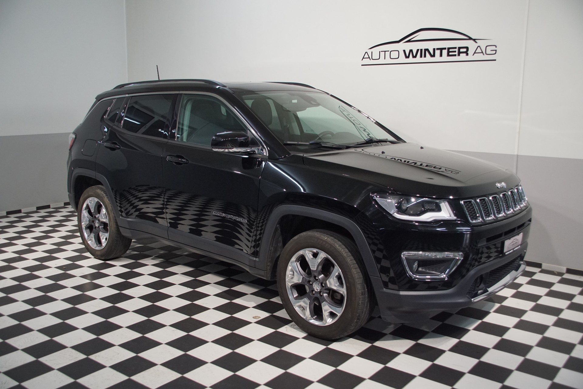 JEEP Compass 1.4 Turbo Limited AWD 9ATX-showroom-element-1