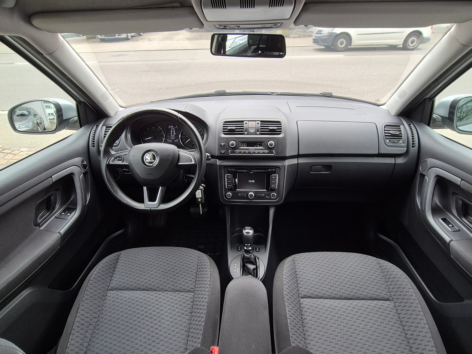 SKODA Fabia 1.2 TSI Ambition Plus DSG-image-9