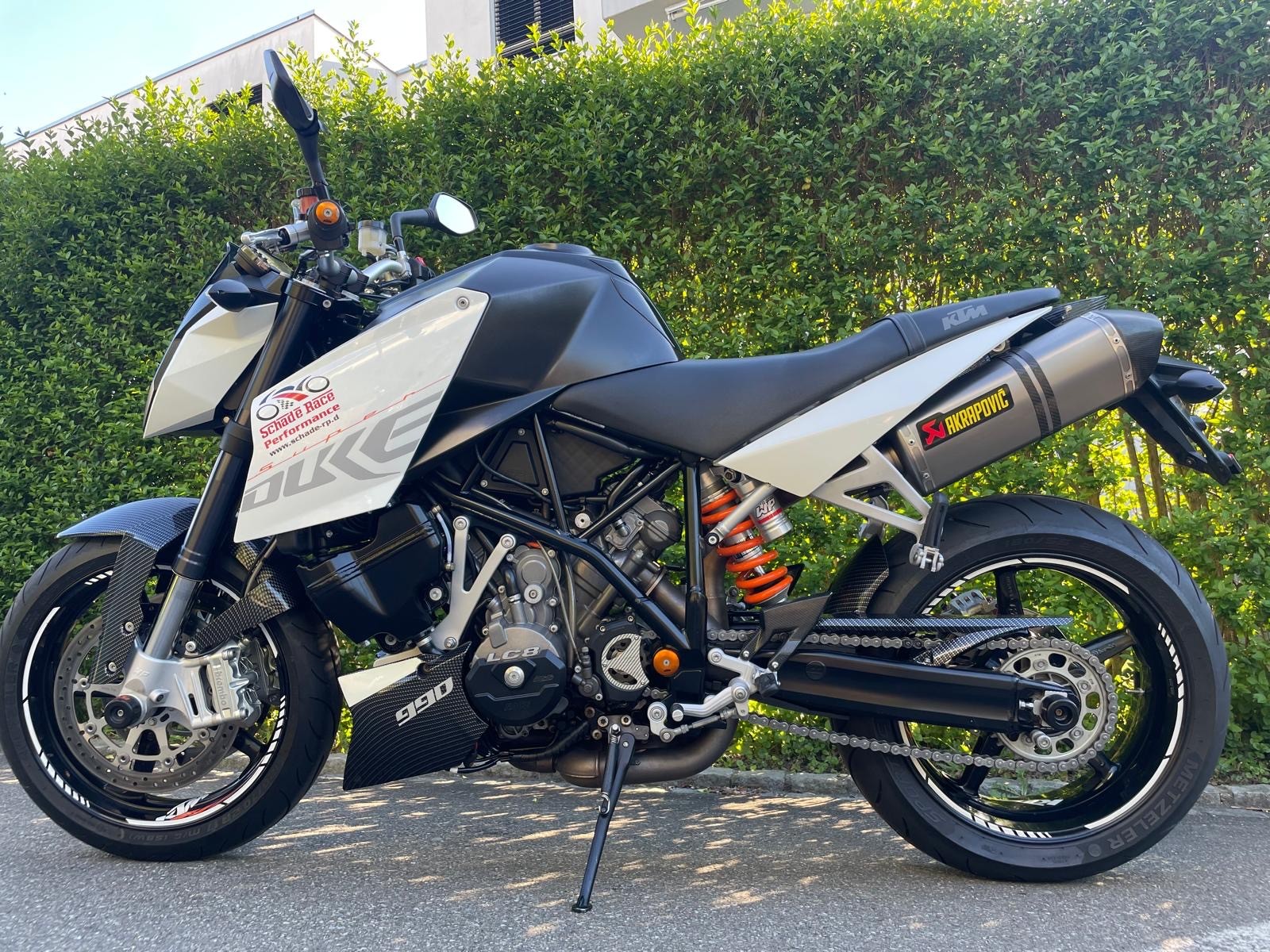 KTM 990 Super Duke-image-1