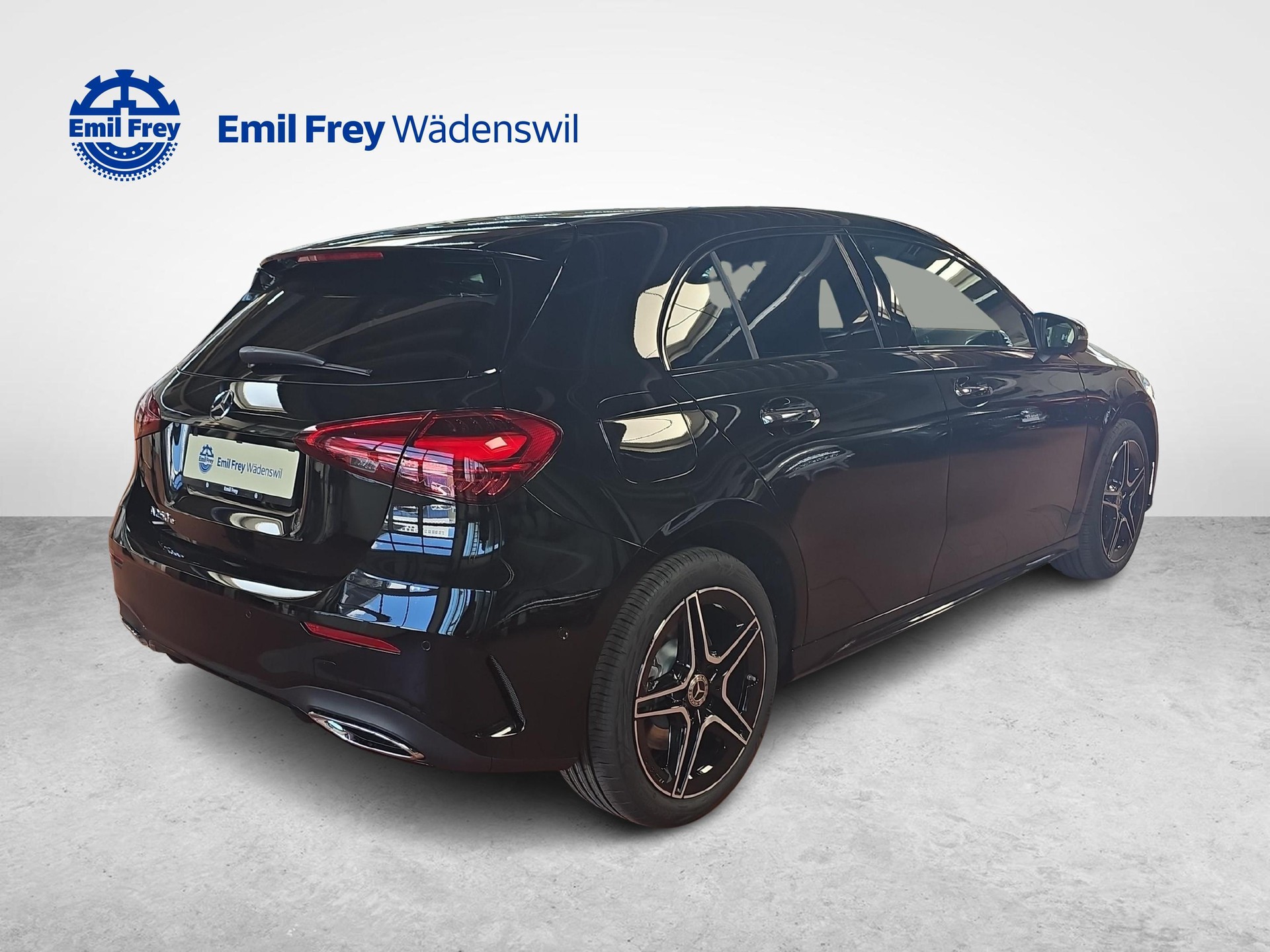 MERCEDES-BENZ A 250 e EQ Star AMG Line-showroom-element-3