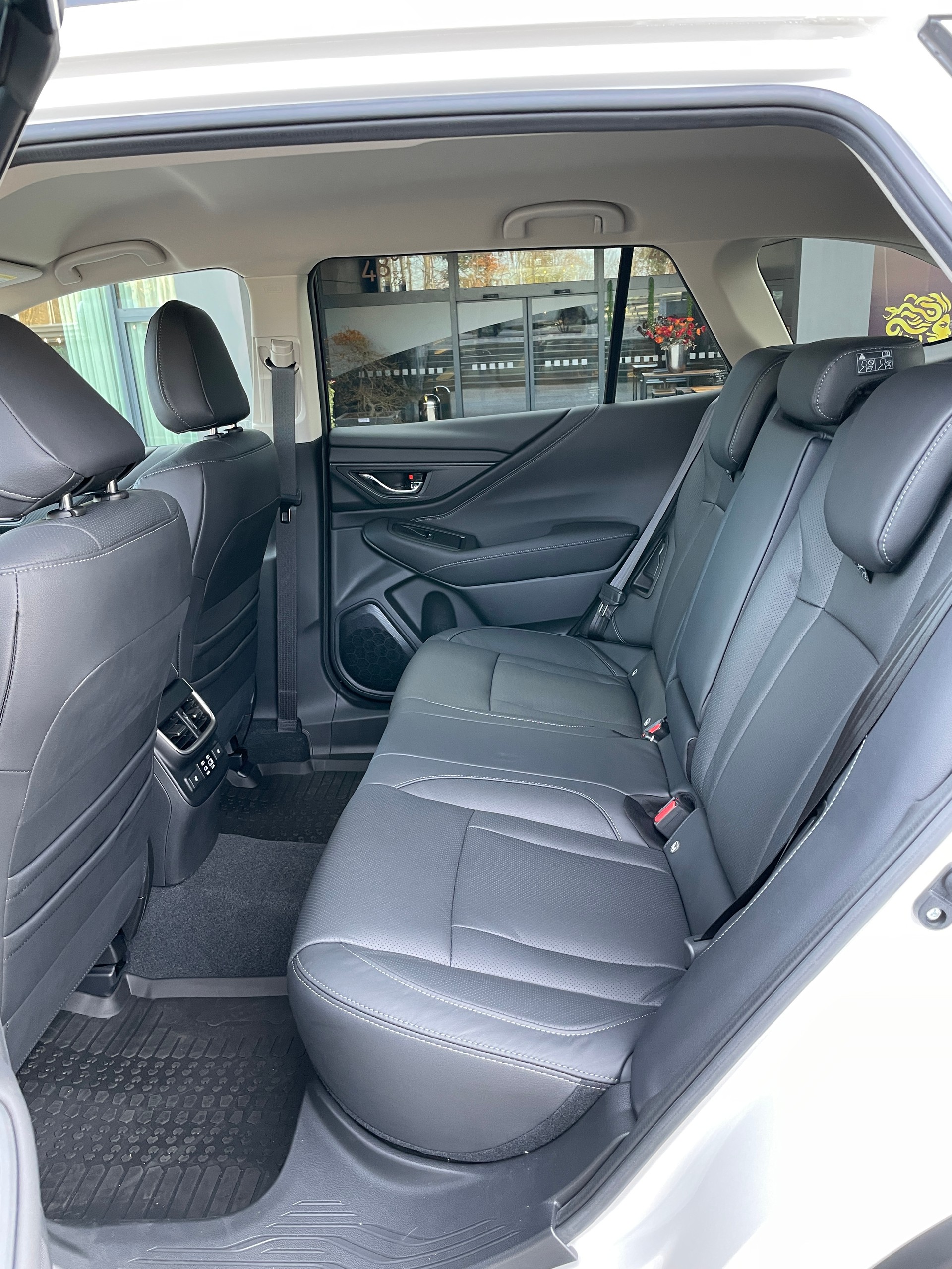 SUBARU Outback 2.5i Limited AWD-image-15