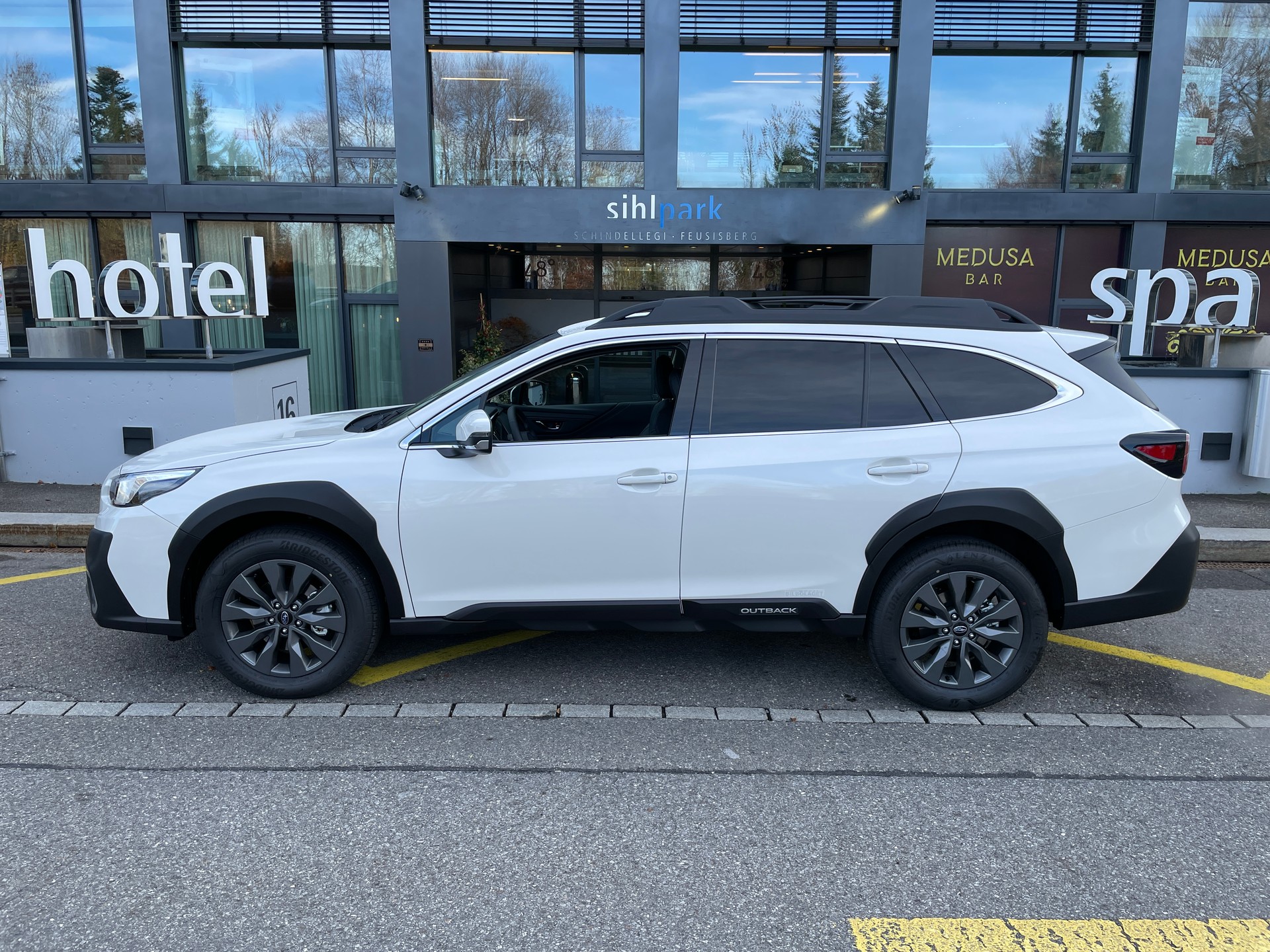 SUBARU Outback 2.5i Limited AWD-image-9