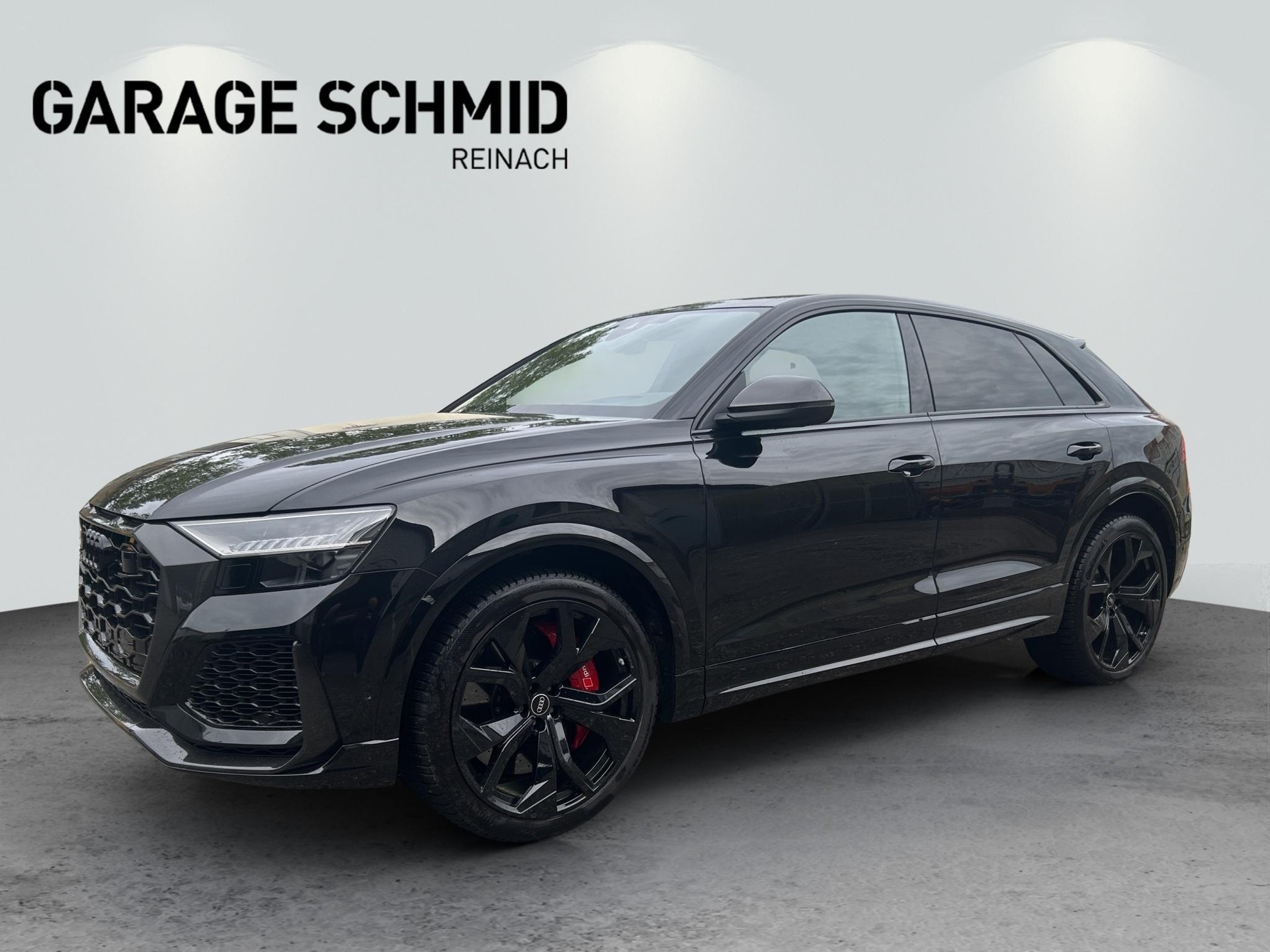AUDI RS Q8 4.0 V8 TFSI quattro T-Tronic-showroom-element-2