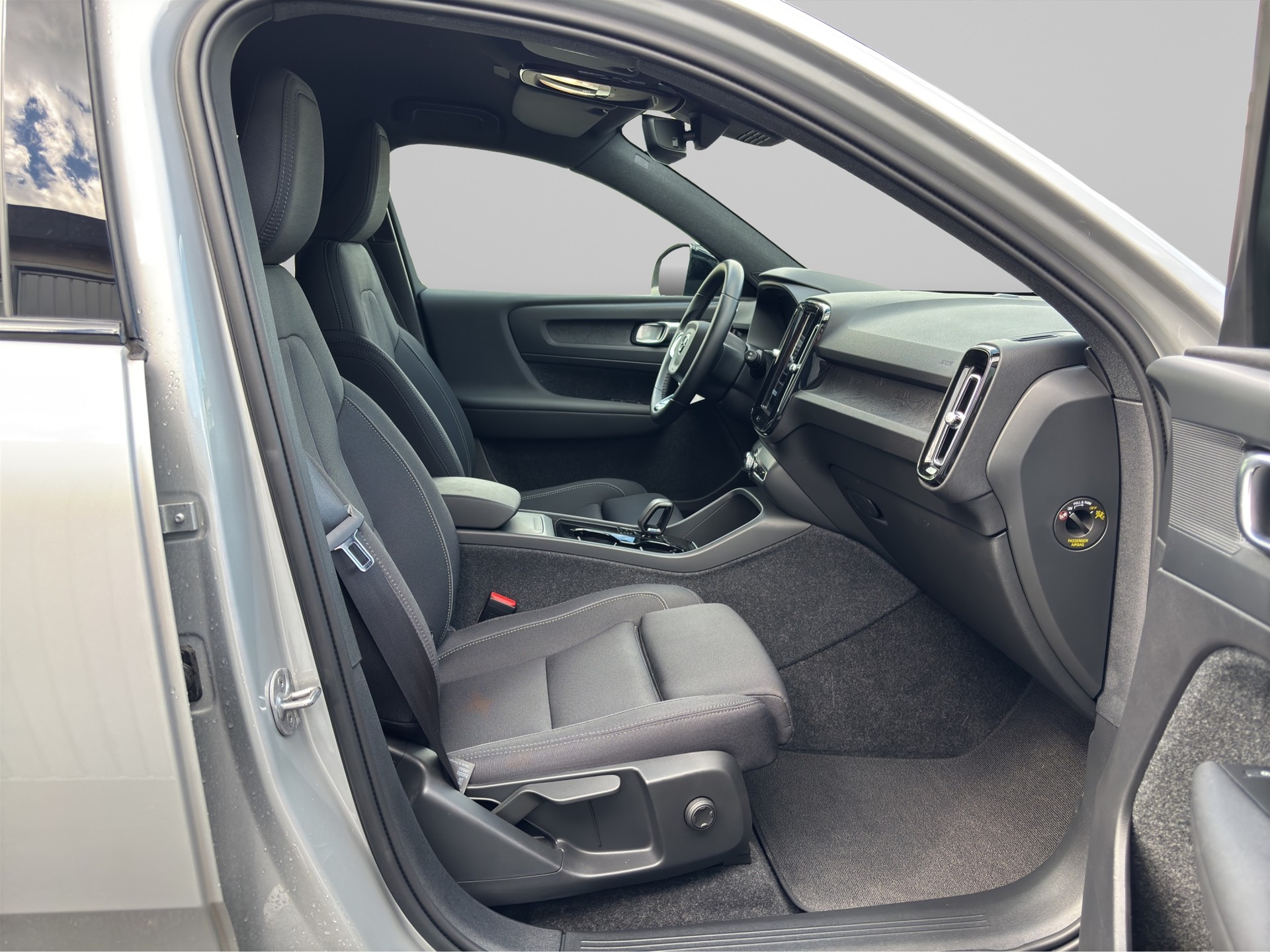 VOLVO XC40 E80 Core-image-13