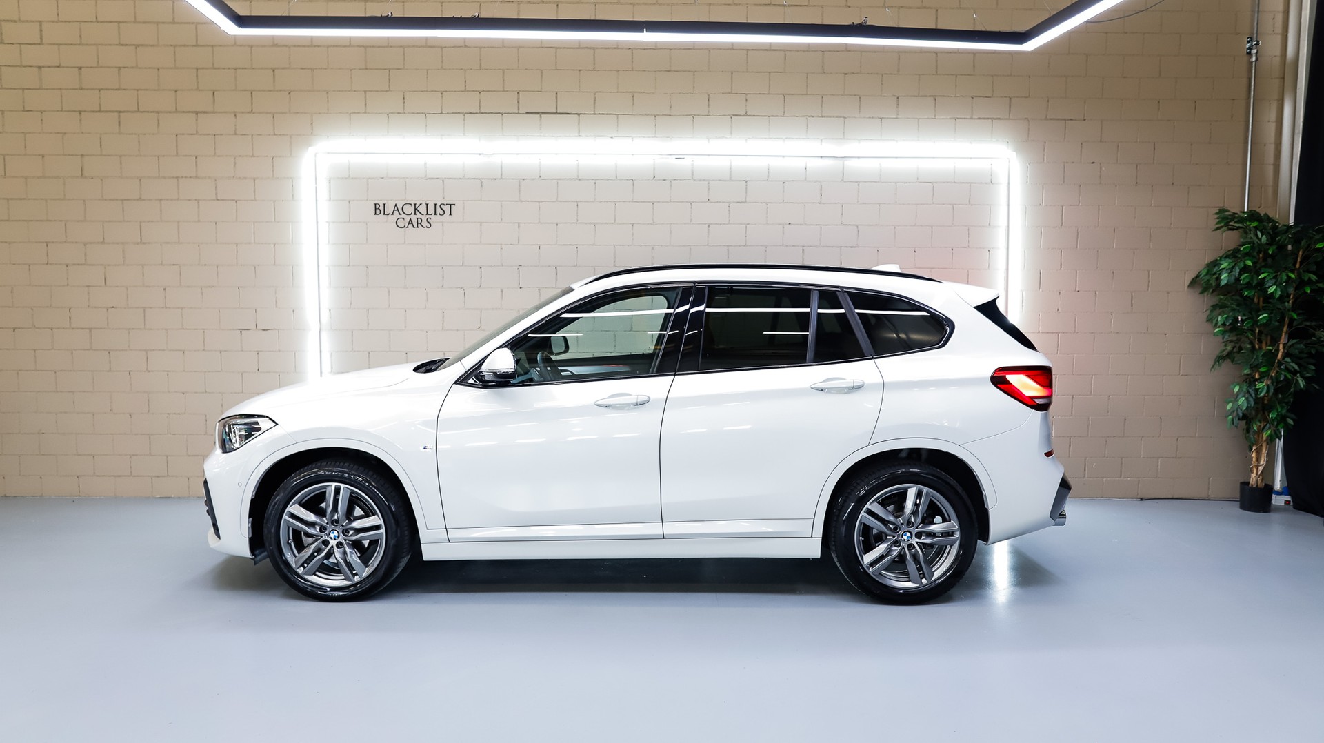 BMW X1 sDrive 18d M Sport Steptronic-image-4