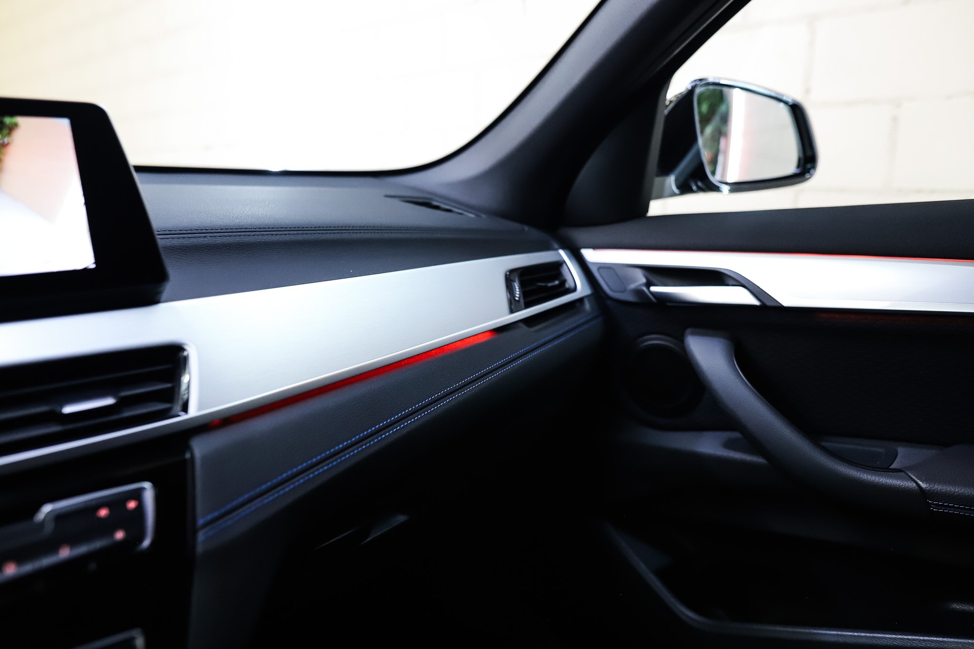 BMW X1 sDrive 18d M Sport Steptronic-image-13