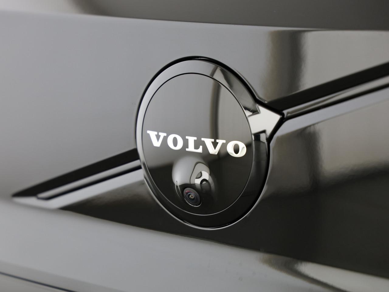 VOLVO EX30 E60 Twin Ultra Performance Sw. Black Ed. AWD-image-15