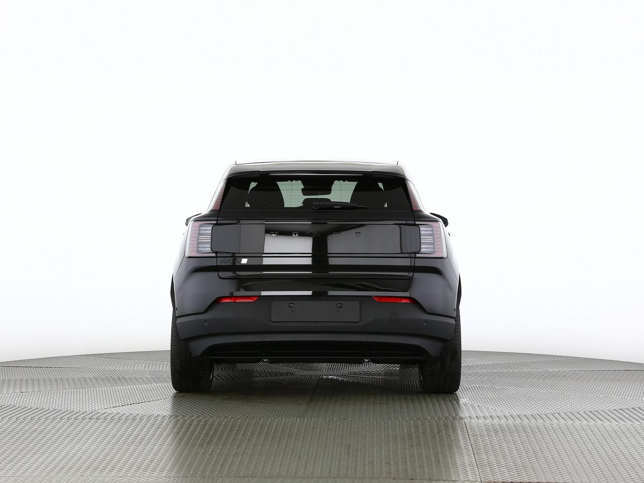 VOLVO EX30 E60 Twin Ultra Performance Sw. Black Ed. AWD-showroom-element-3