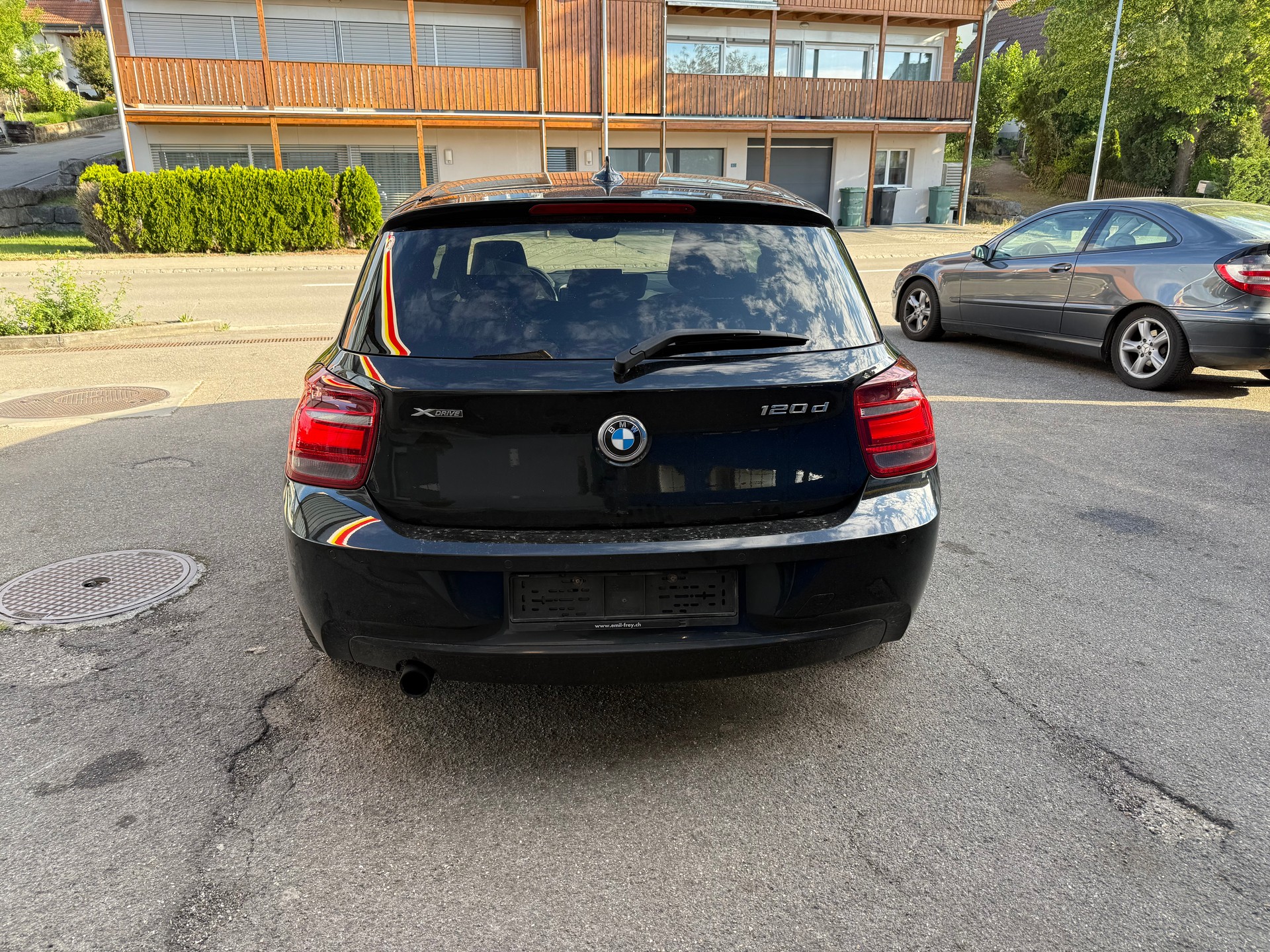 BMW 120d xDrive Sport Line-image-3